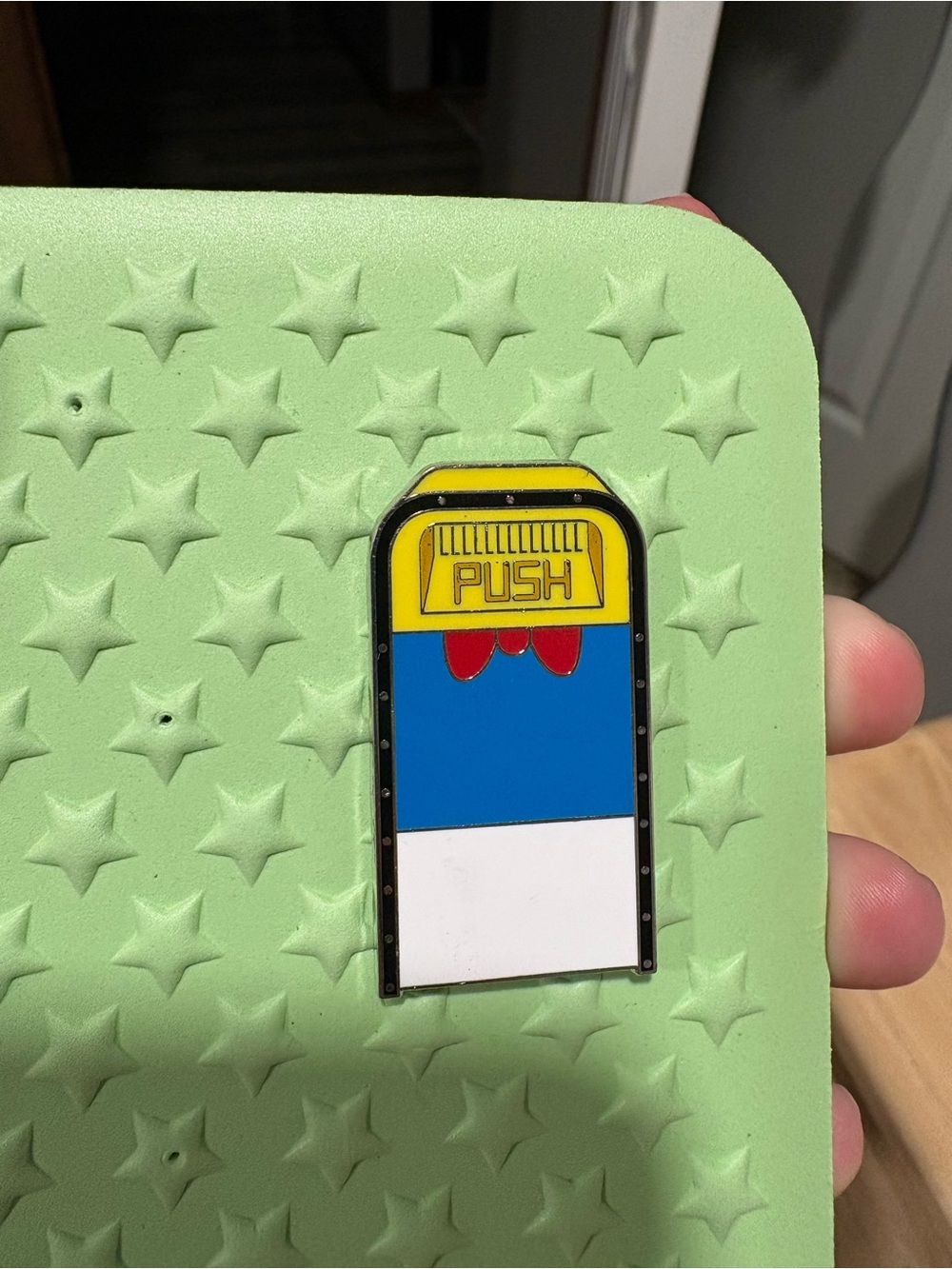 Donald Duck Disney Character Trash Bins Pin